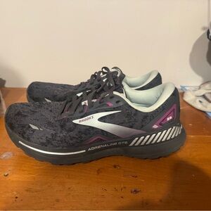 Brooks Women's Adrenaline GTS Shoes - Black and Pink